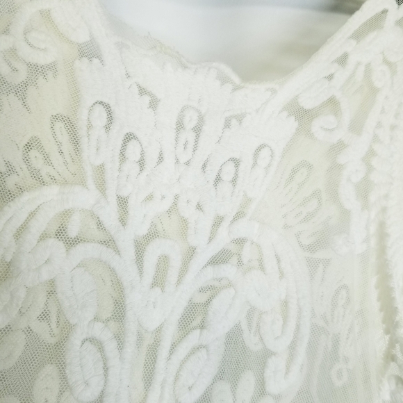 Unbranded No Tags crochet lace top cream overlay small look at measurements - Picture 6 of 7